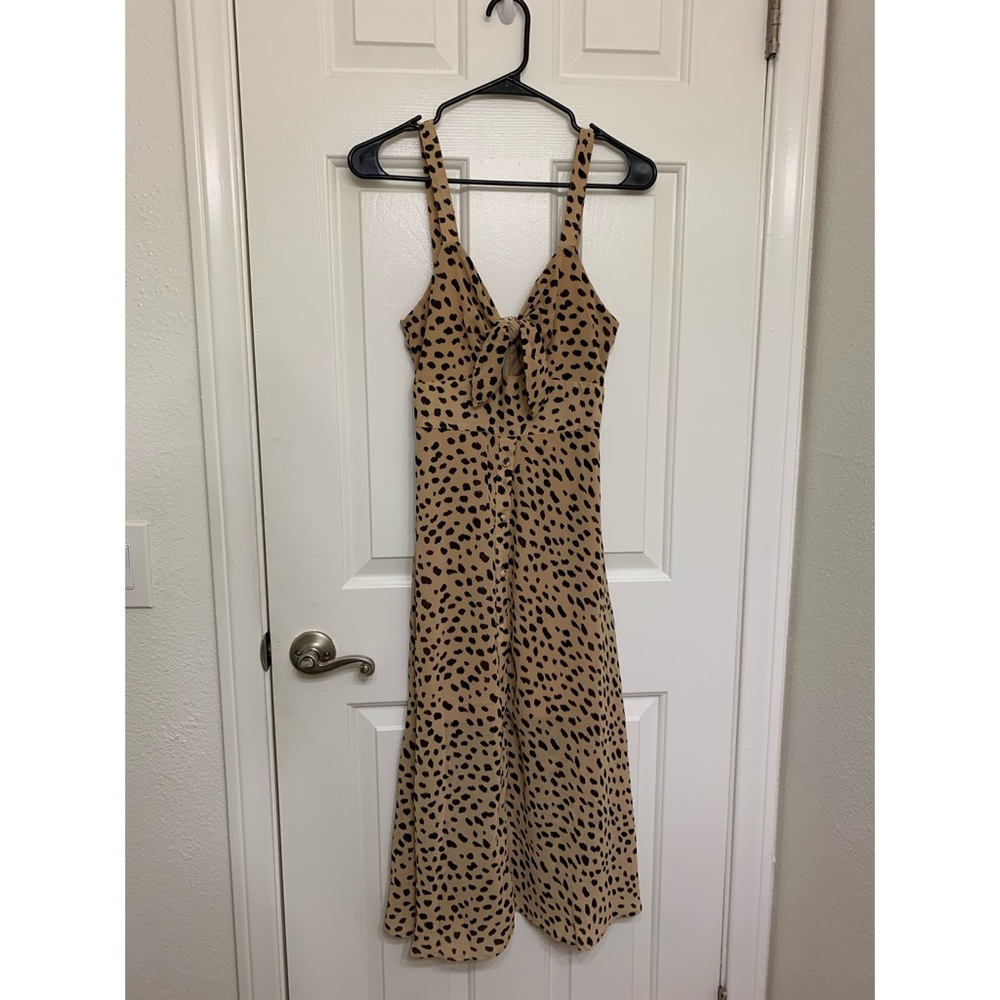 FOREVER 21 Cheetah Midi Dress